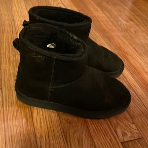 BearPaw black boots